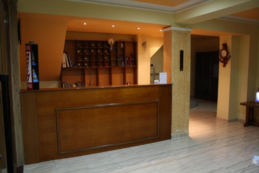 Hotel Martini Vlore Bagian luar foto