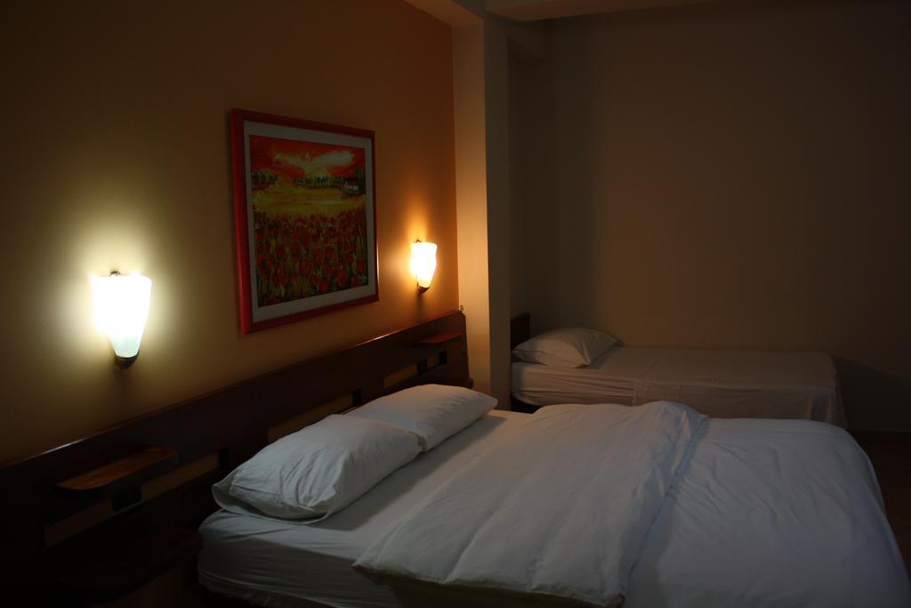 Hotel Martini Vlore Ruang foto